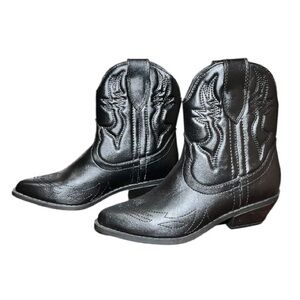 Soda Women’s Black Stitched Western Cowgirl Short Ankle Boots